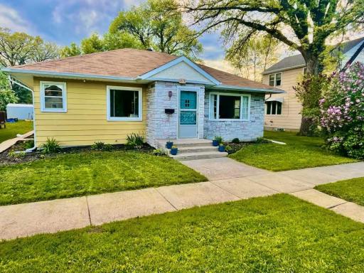 213 Tindolph Avenue N, Thief River Falls, MN 56701