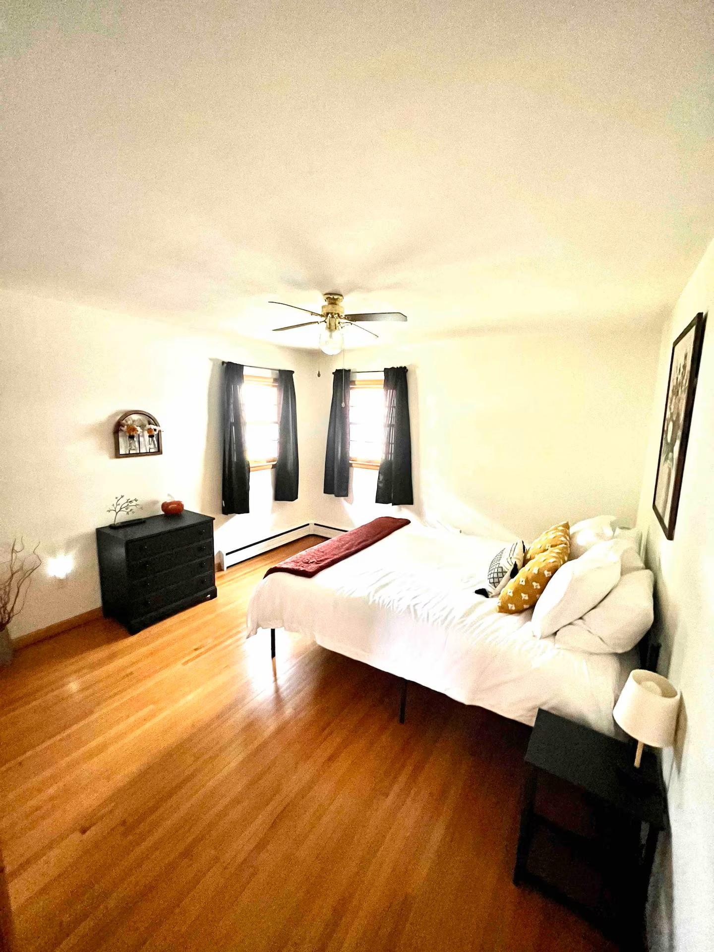 Master Bedroom 1.jpg