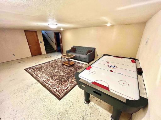 213 Tindolph Avenue N, Thief River Falls, MN 56701