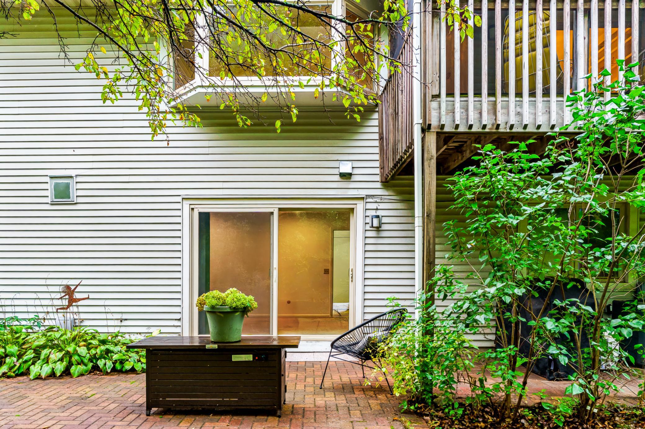 Fun Entertaining space.