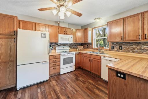 260 Westgate Drive, Winsted, MN 55395