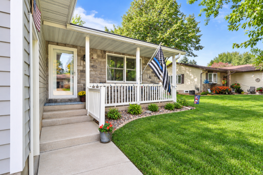 260 Westgate Drive, Winsted, MN 55395