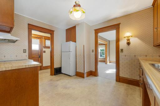 13 12th Street NW, Faribault, MN 55021