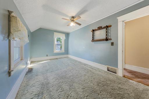 13 12th Street NW, Faribault, MN 55021
