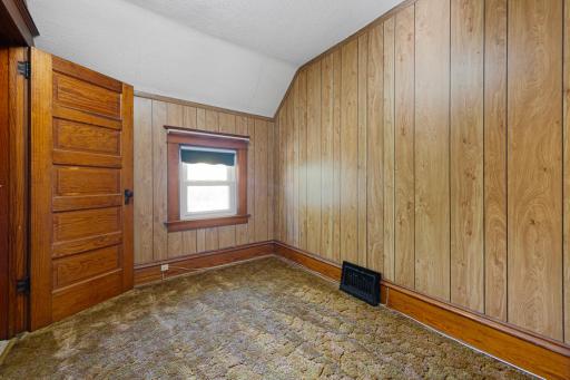 13 12th Street NW, Faribault, MN 55021