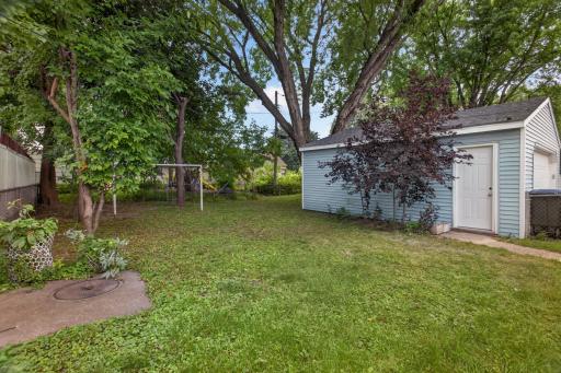 1232 Skillman Avenue W, Roseville, MN 55113