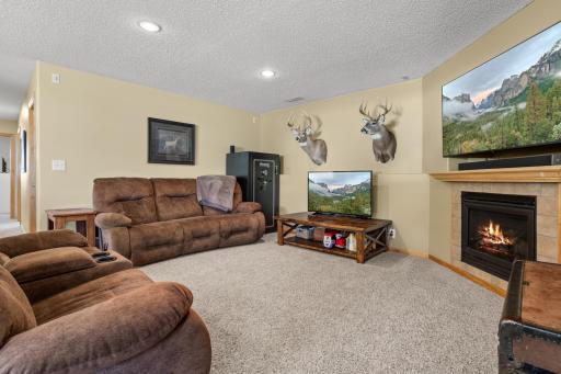 821 16th Avenue W, West Fargo, ND 58078