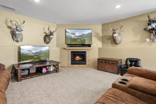 821 16th Avenue W, West Fargo, ND 58078