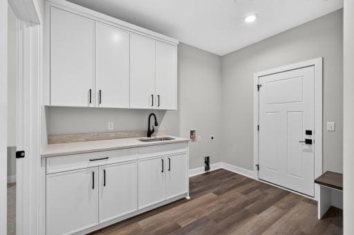 14633 Virginia Avenue S, Savage, MN 55378