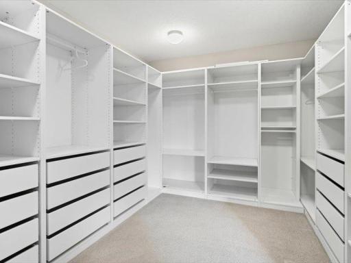 Anyone is going to love this nicely organized primary bedroom closet