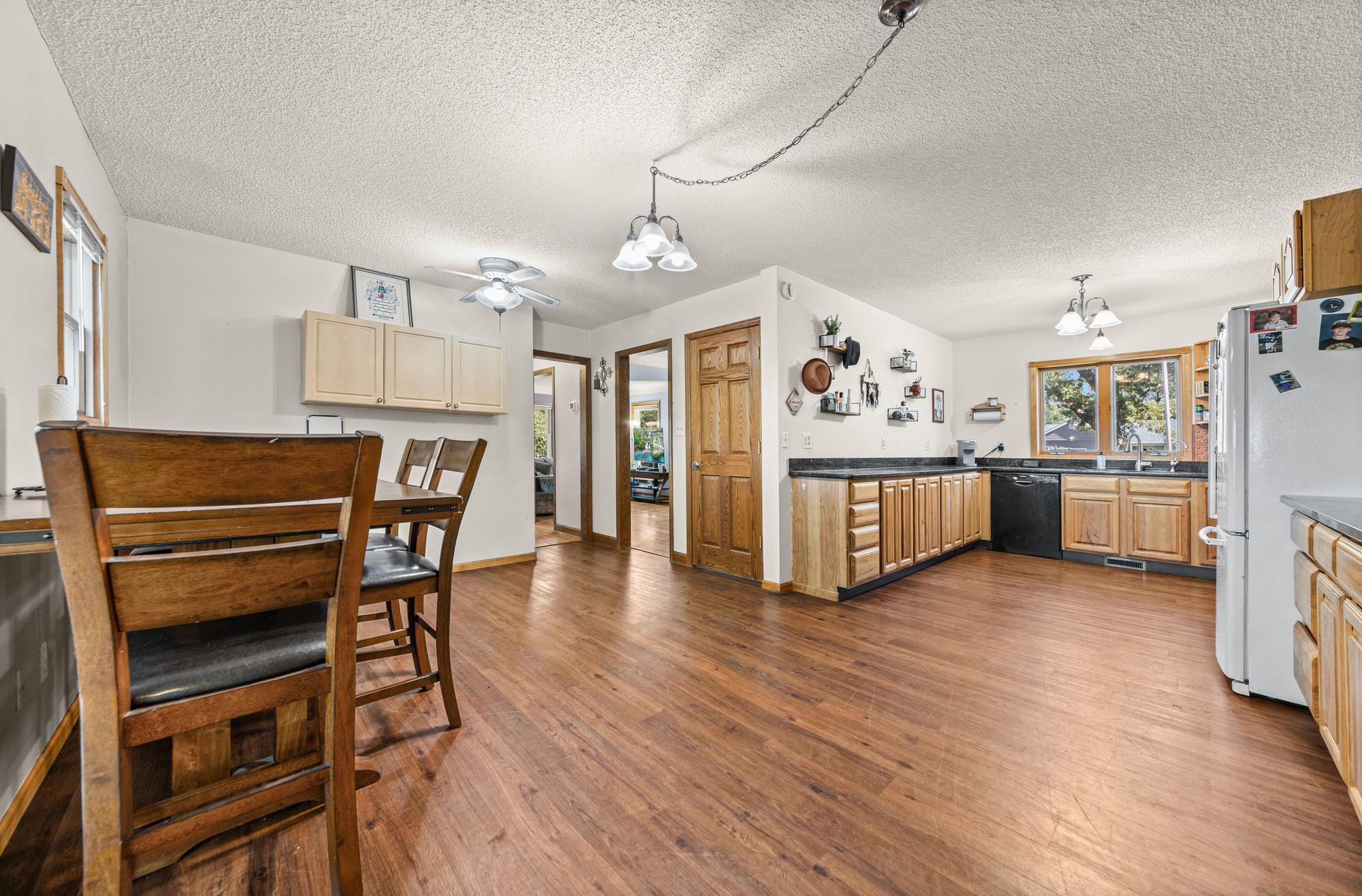 Large dining & kitchen area