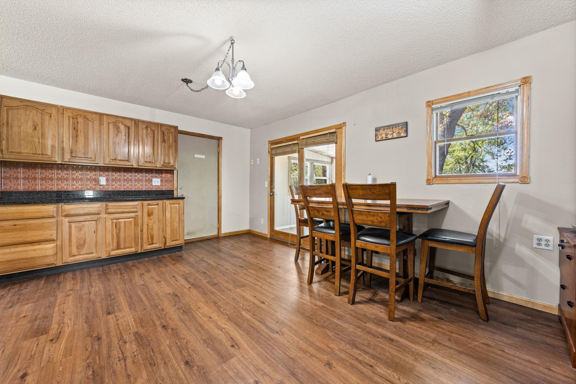 Dining, porch & garage access