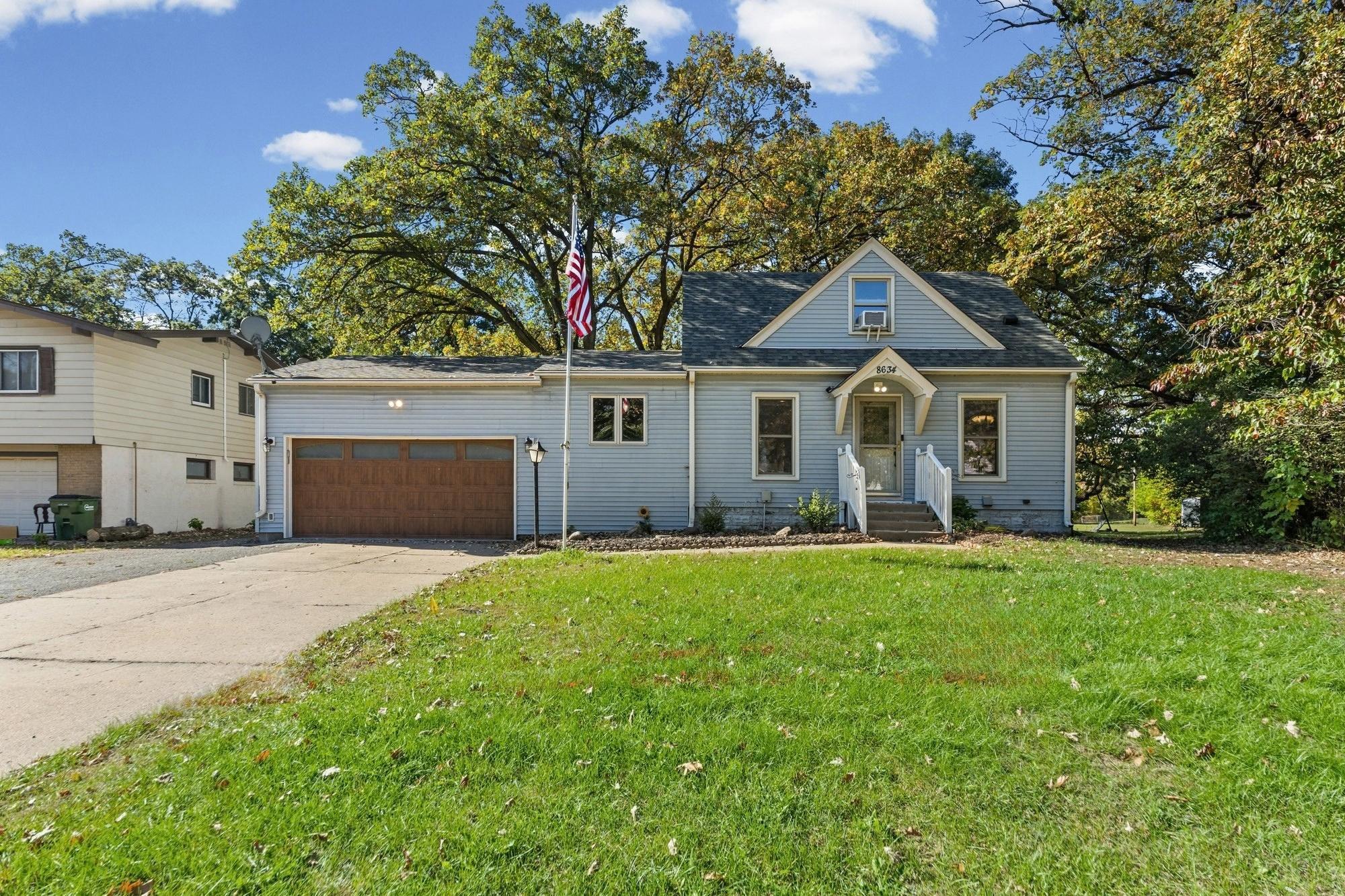 Attached 2 car garage