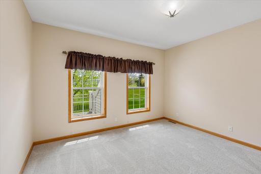 505 Holly Lane N, Saint Paul, MN 55128