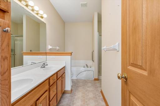 505 Holly Lane N, Saint Paul, MN 55128