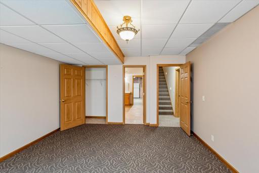 505 Holly Lane N, Saint Paul, MN 55128