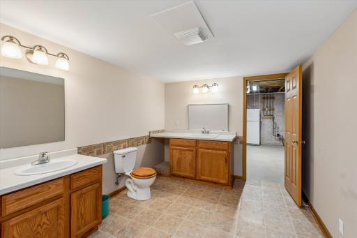 505 Holly Lane N, Saint Paul, MN 55128