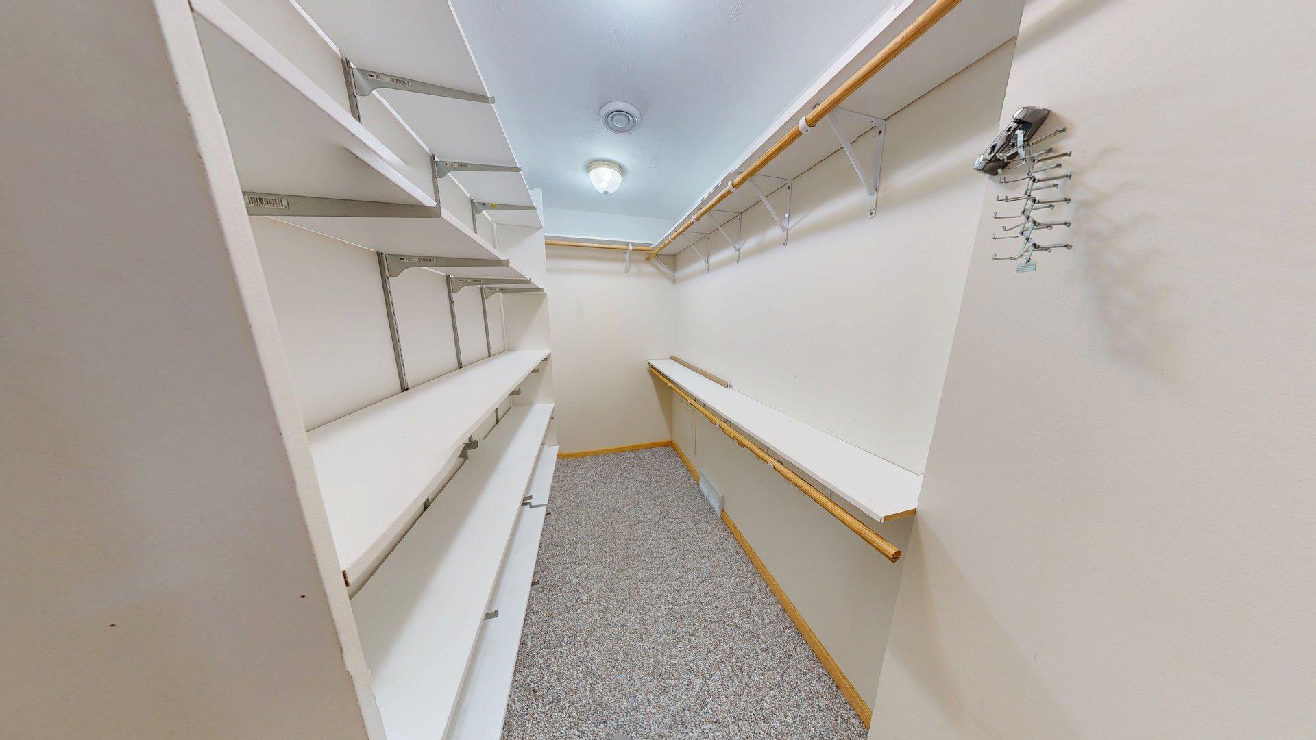Walk-in Closet