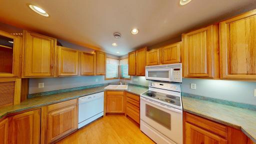 3940 189th Avenue NW, New London, MN 56273