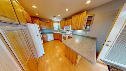 3940 189th Avenue NW, New London, MN 56273