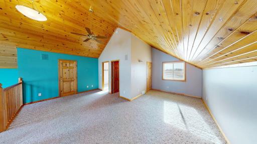 3940 189th Avenue NW, New London, MN 56273