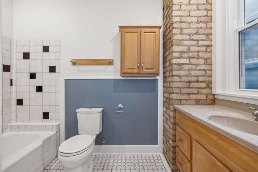 2125 Harriet Avenue, Minneapolis, MN 55405