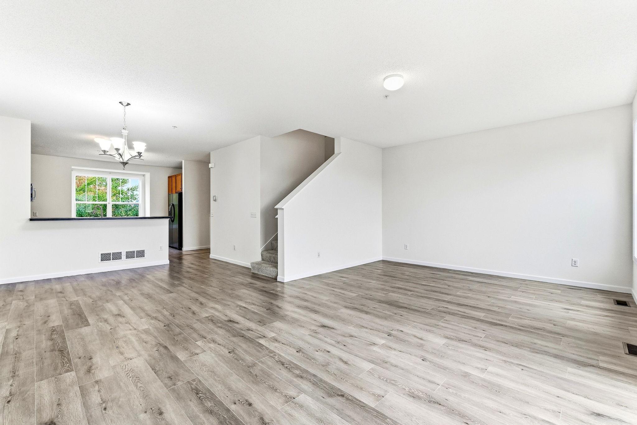 10-web-or-mls-9673-Toledo-Ln-N-10.jpg