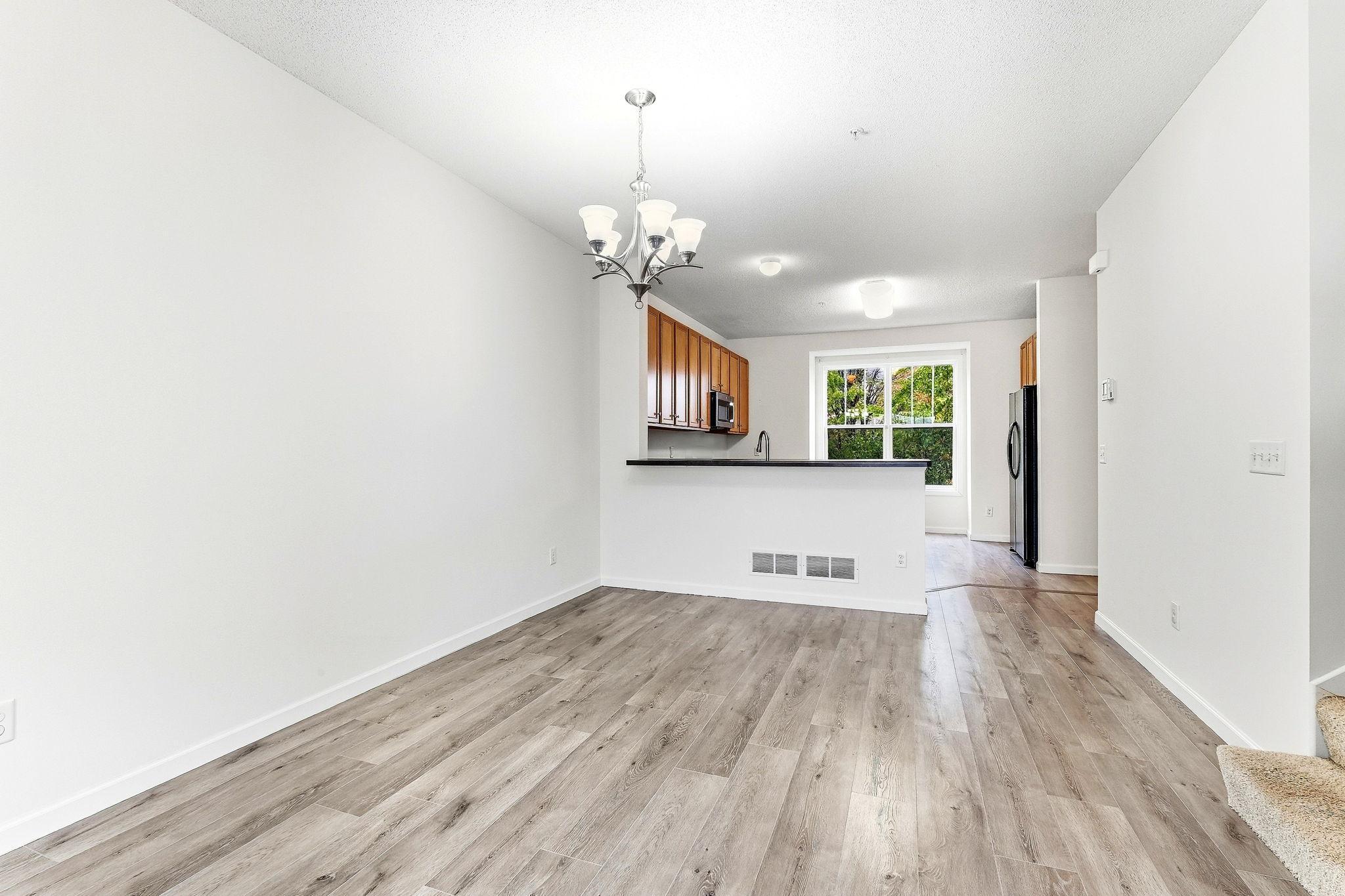 6-web-or-mls-9673-Toledo-Ln-N-06.jpg