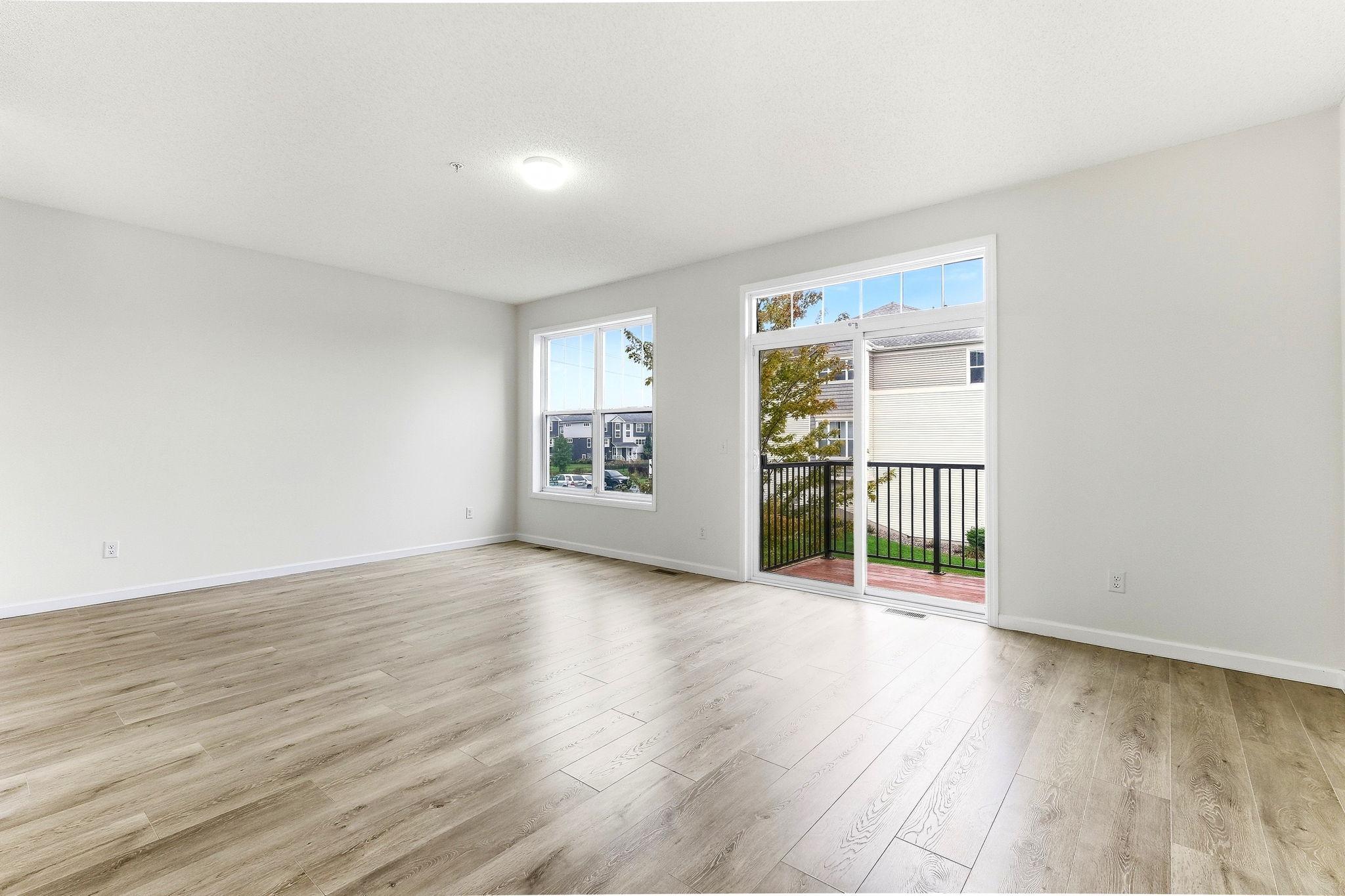 8-web-or-mls-9673-Toledo-Ln-N-08.jpg