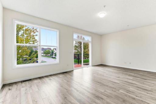 9-web-or-mls-9673-Toledo-Ln-N-09.jpg
