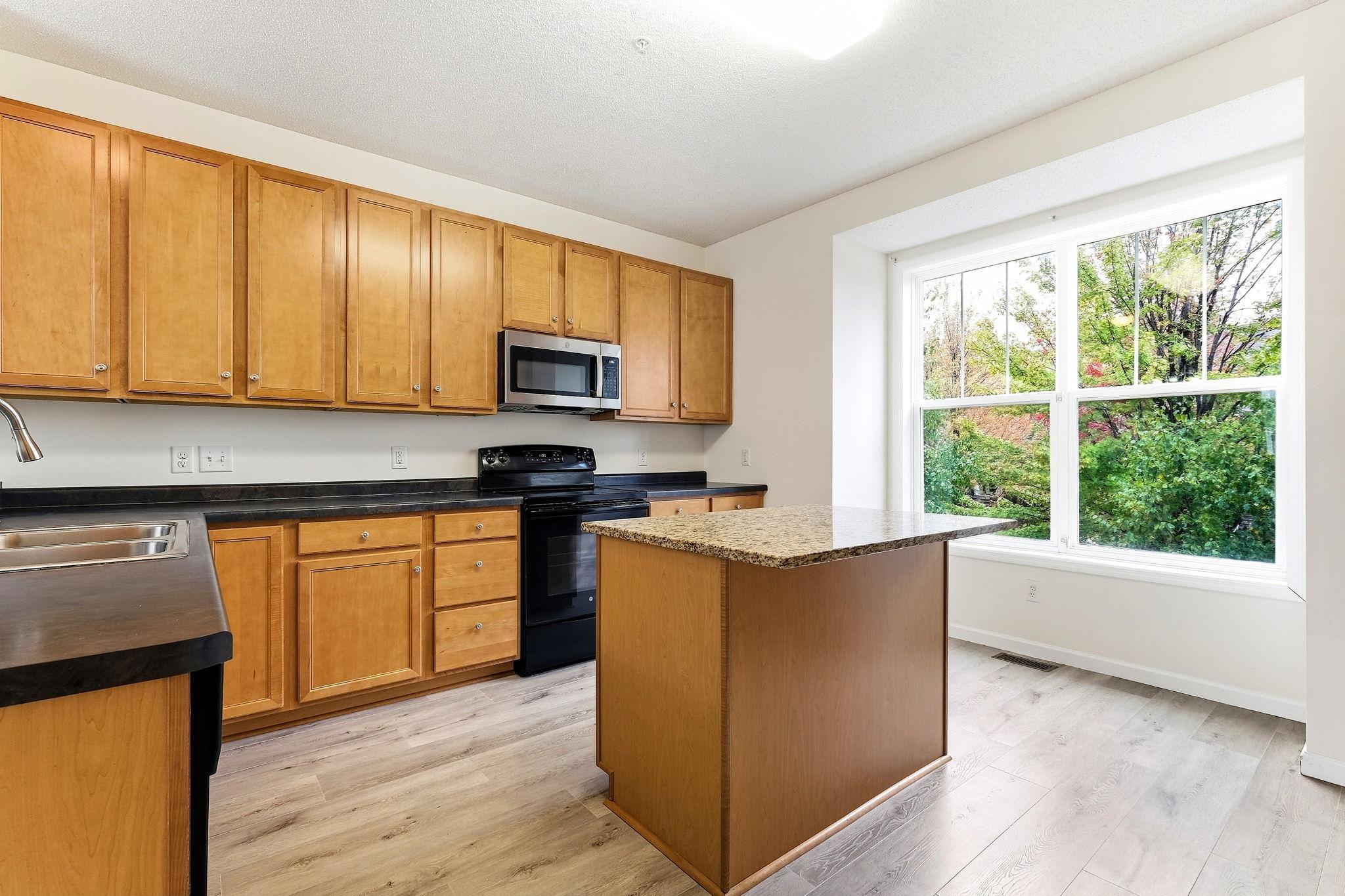 12-web-or-mls-9673-Toledo-Ln-N-12.jpg