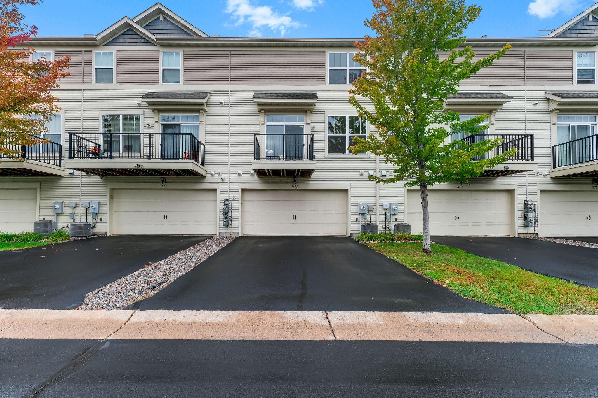40-web-or-mls-9673-Toledo-Ln-N-40.jpg