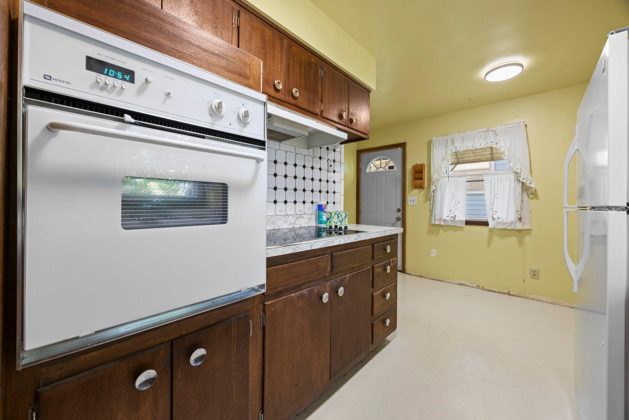 28-web-or-mls-1097 Dale St N-134.jpg