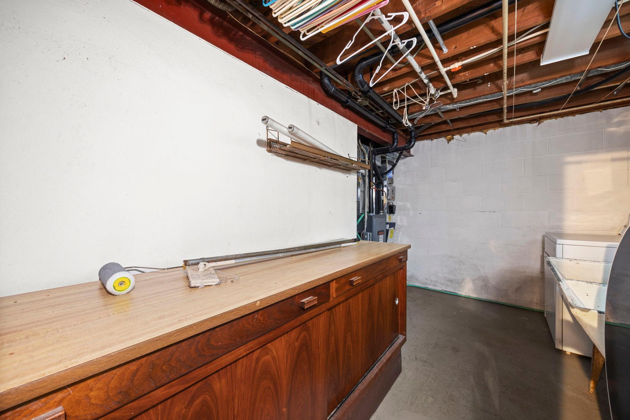 48-web-or-mls-1097 Dale St N-60.jpg