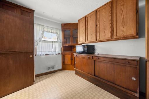 1097 Dale Street N, Saint Paul, MN 55117