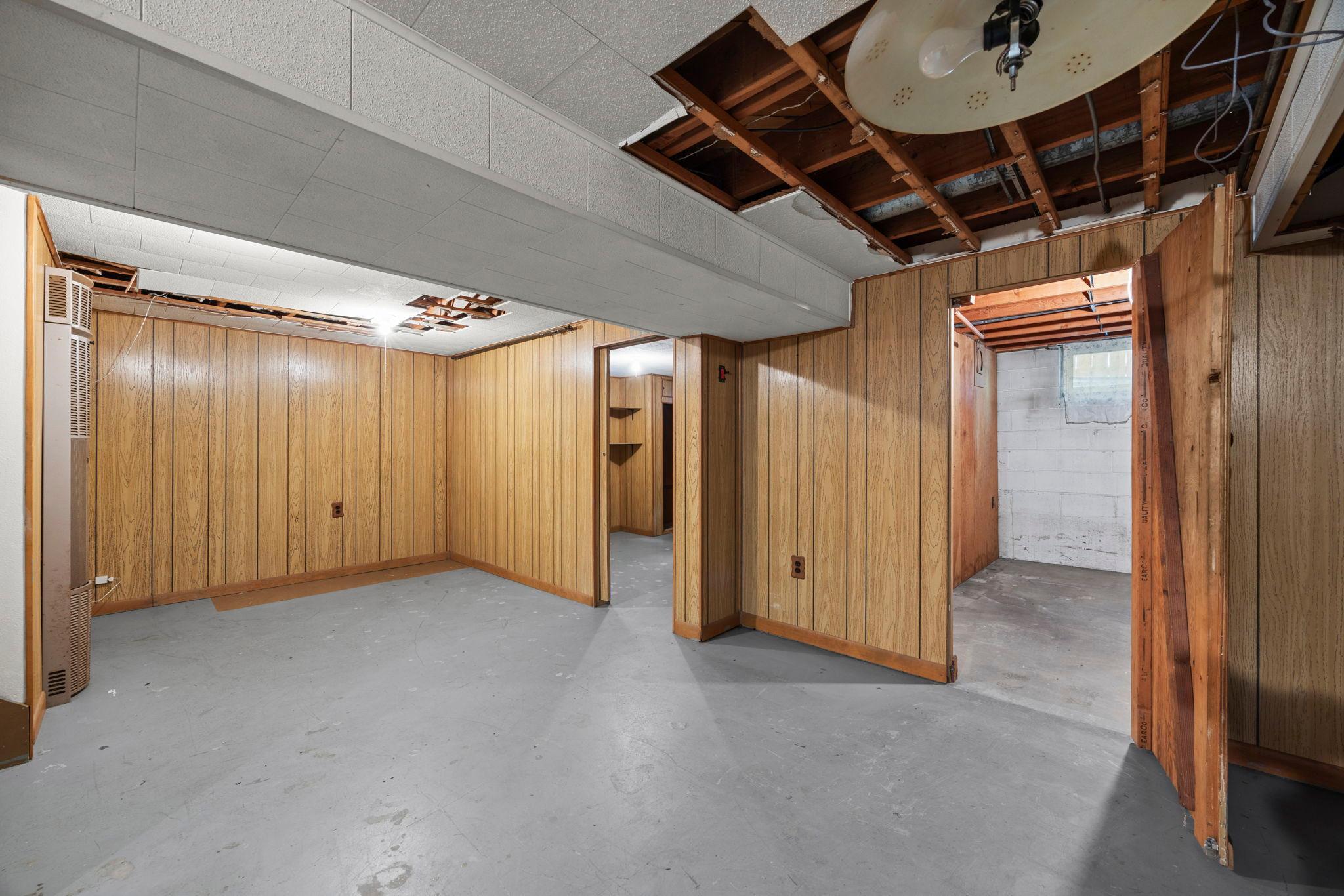 45-web-or-mls-1097 Dale St N-104.jpg
