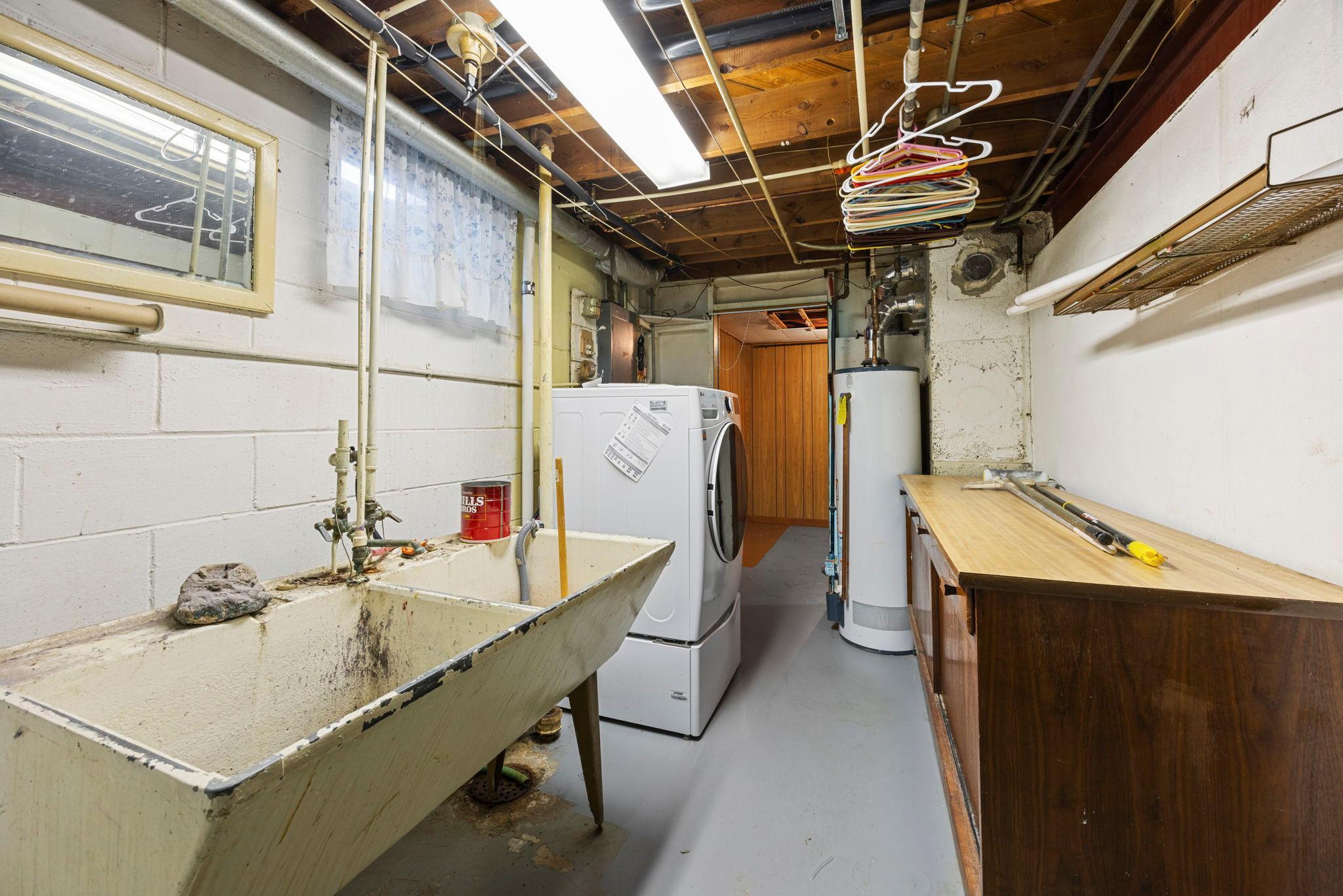 49-web-or-mls-1097 Dale St N-65.jpg