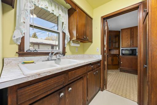 1097 Dale Street N, Saint Paul, MN 55117