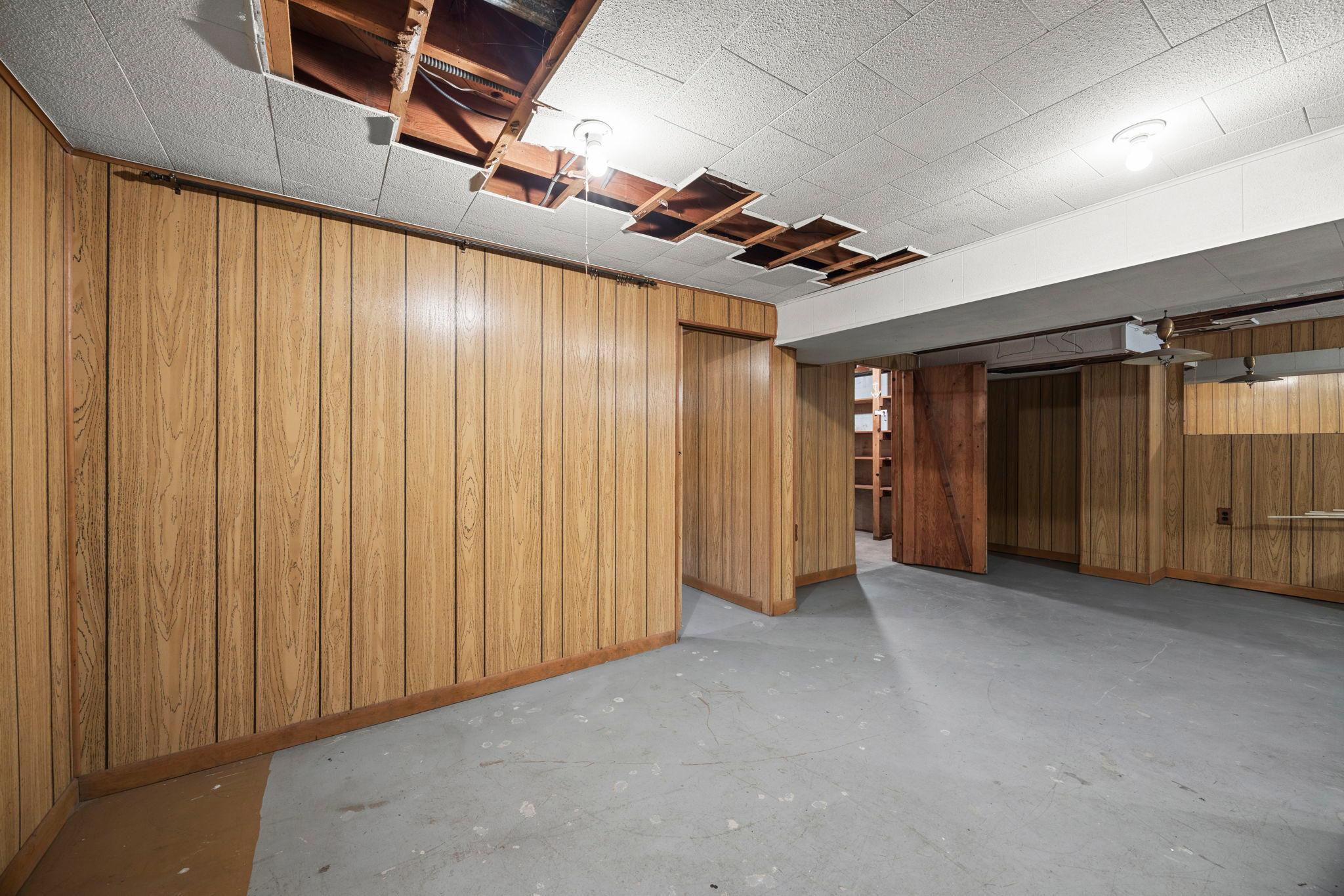 40-web-or-mls-1097 Dale St N-69.jpg