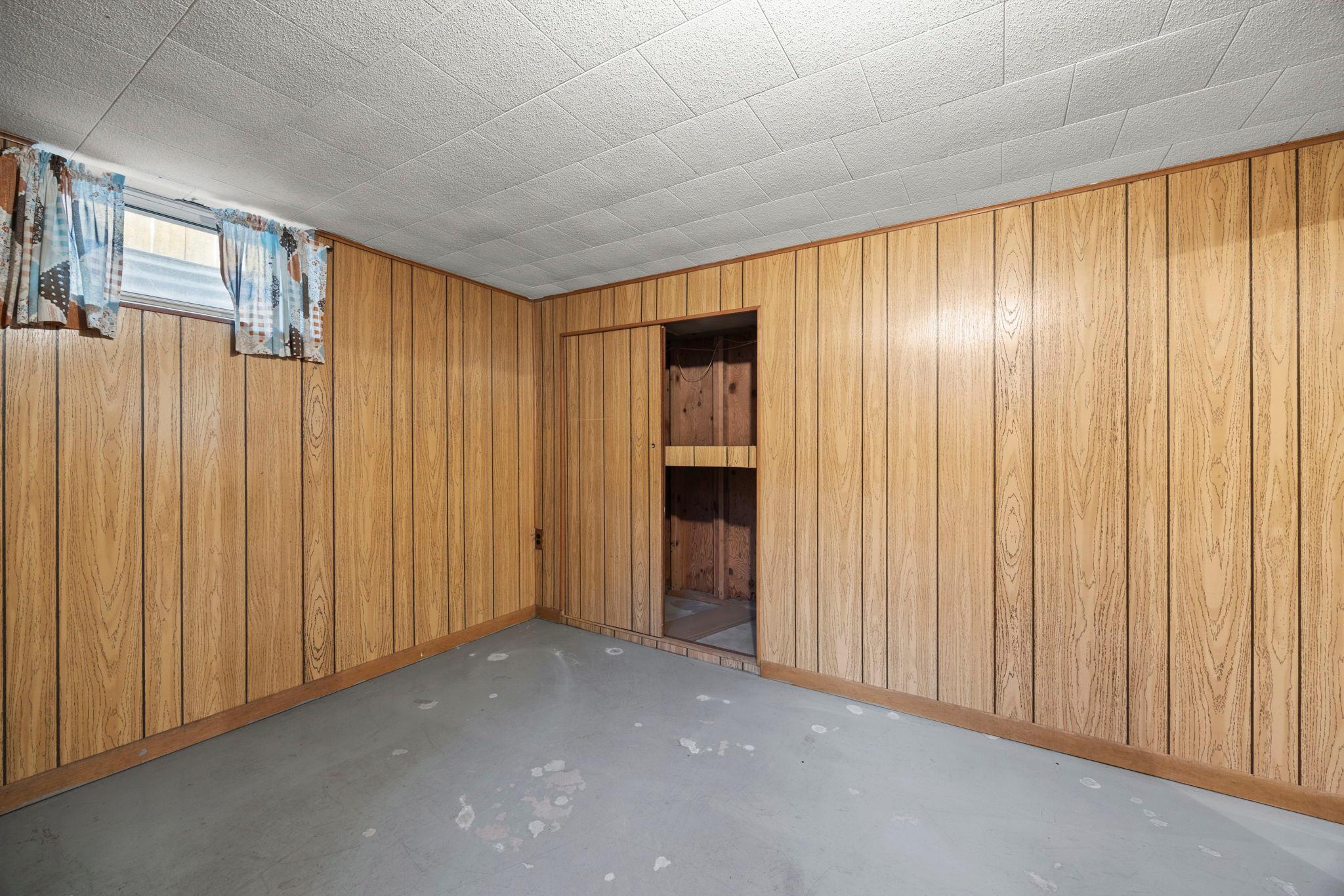 42-web-or-mls-1097 Dale St N-88.jpg