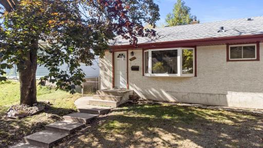 1097 Dale Street N, Saint Paul, MN 55117