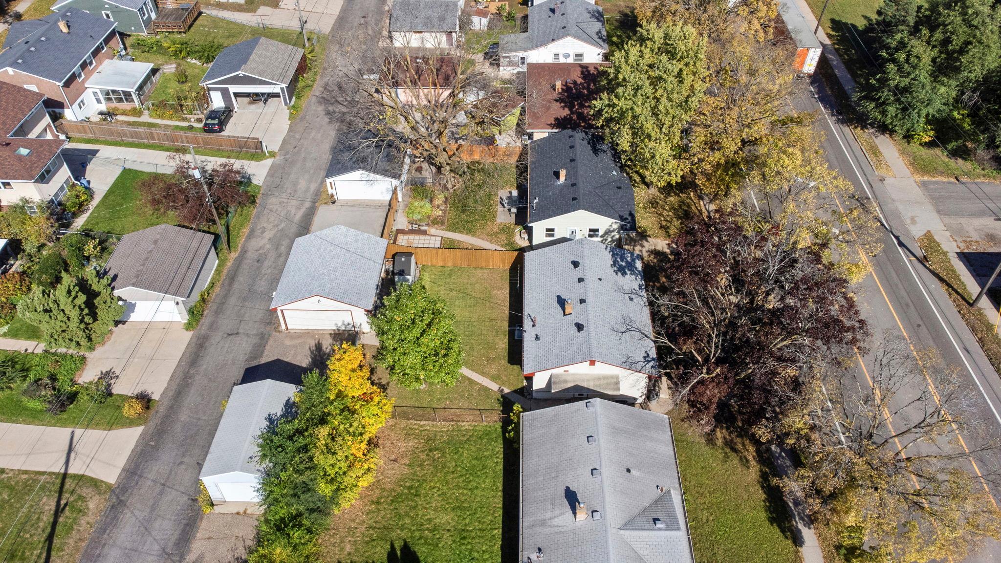 64-web-or-mls-1097 Dale St N-238.jpg