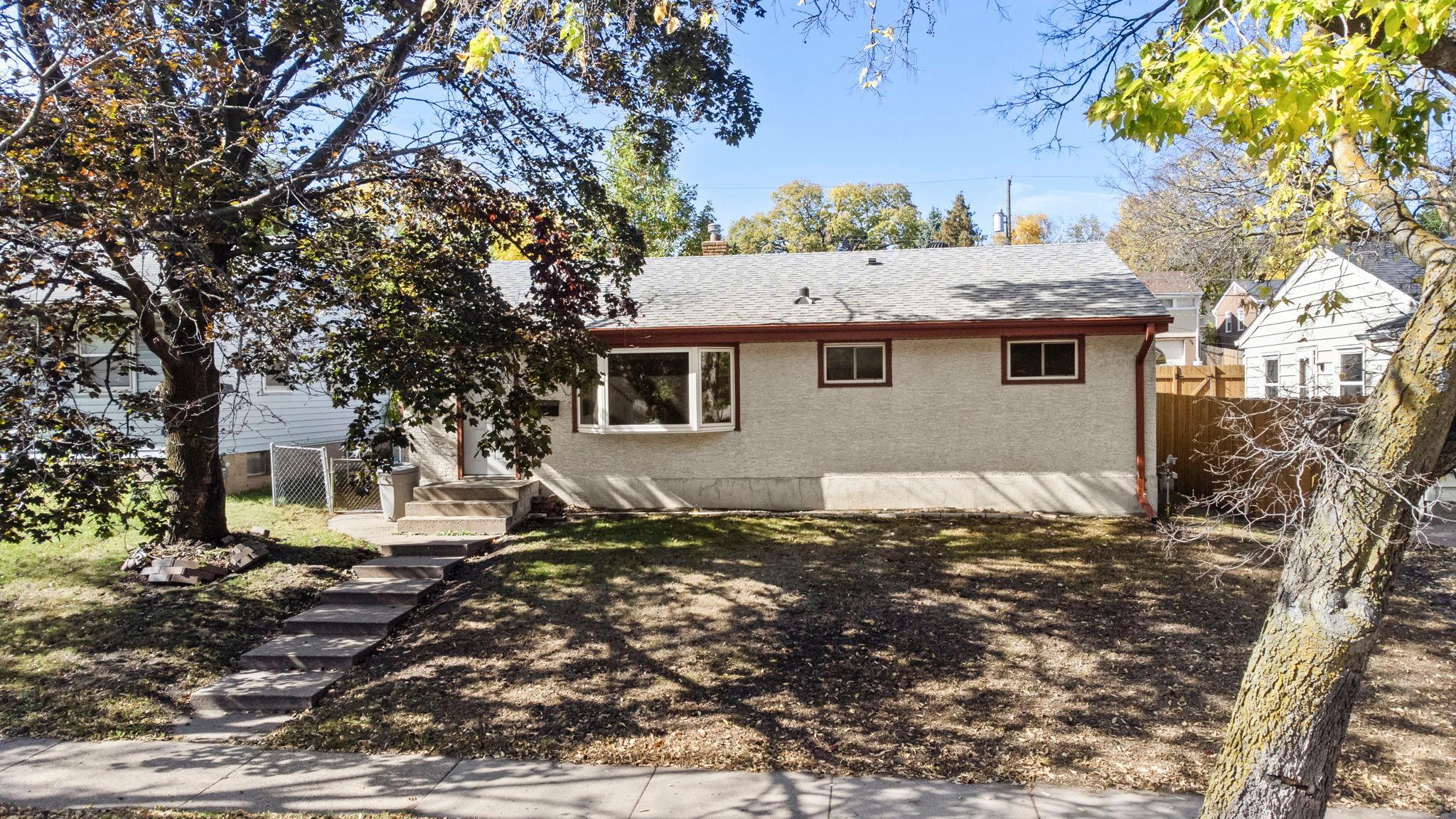 6-web-or-mls-1097 Dale St N-297.jpg