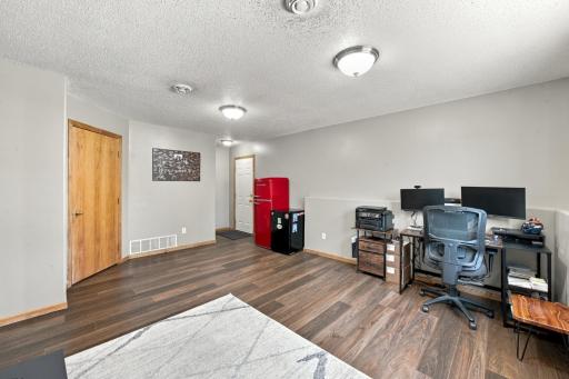 1656 6 Street W, West Fargo, ND 58078