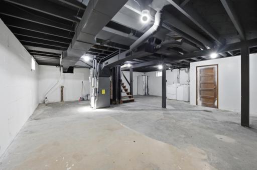 631 11th Street N, Moorhead, MN 56560