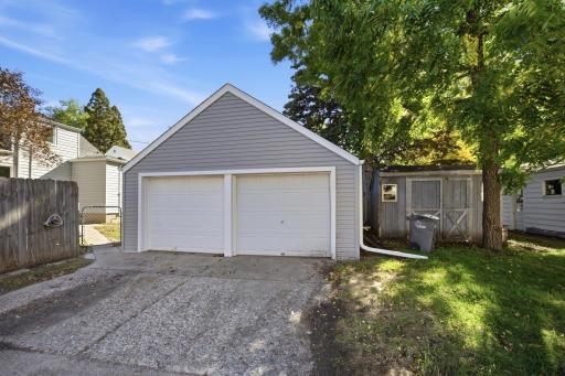 631 11th Street N, Moorhead, MN 56560