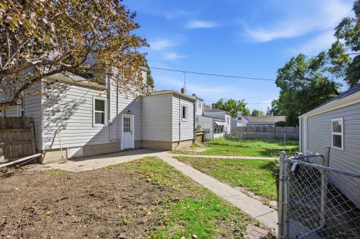 631 11th Street N, Moorhead, MN 56560