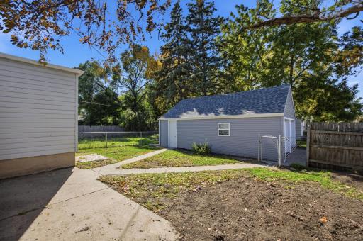 631 11th Street N, Moorhead, MN 56560