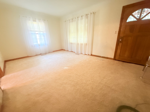 1679 Nevada Avenue E, Saint Paul, MN 55106