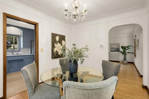 Great flow for entertaining between kitchen, dining and living rooms.